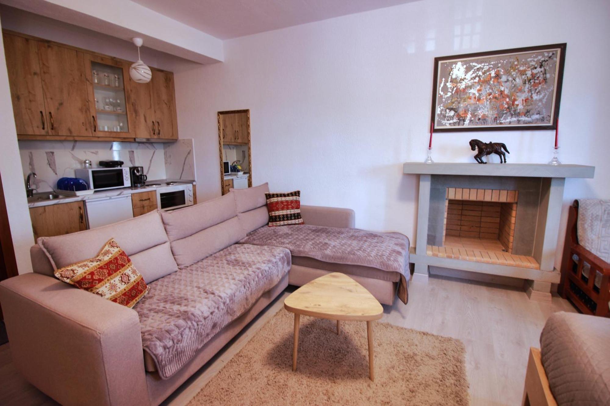 Gjirokastër Emblematic House Apartment 4 מראה חיצוני תמונה