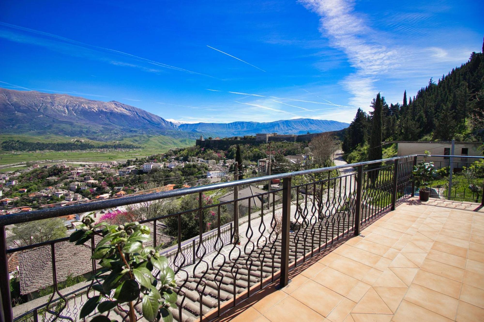 Gjirokastër Emblematic House Apartment 4 מראה חיצוני תמונה
