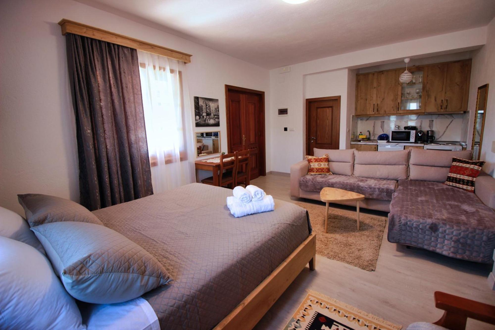 Gjirokastër Emblematic House Apartment 4 מראה חיצוני תמונה