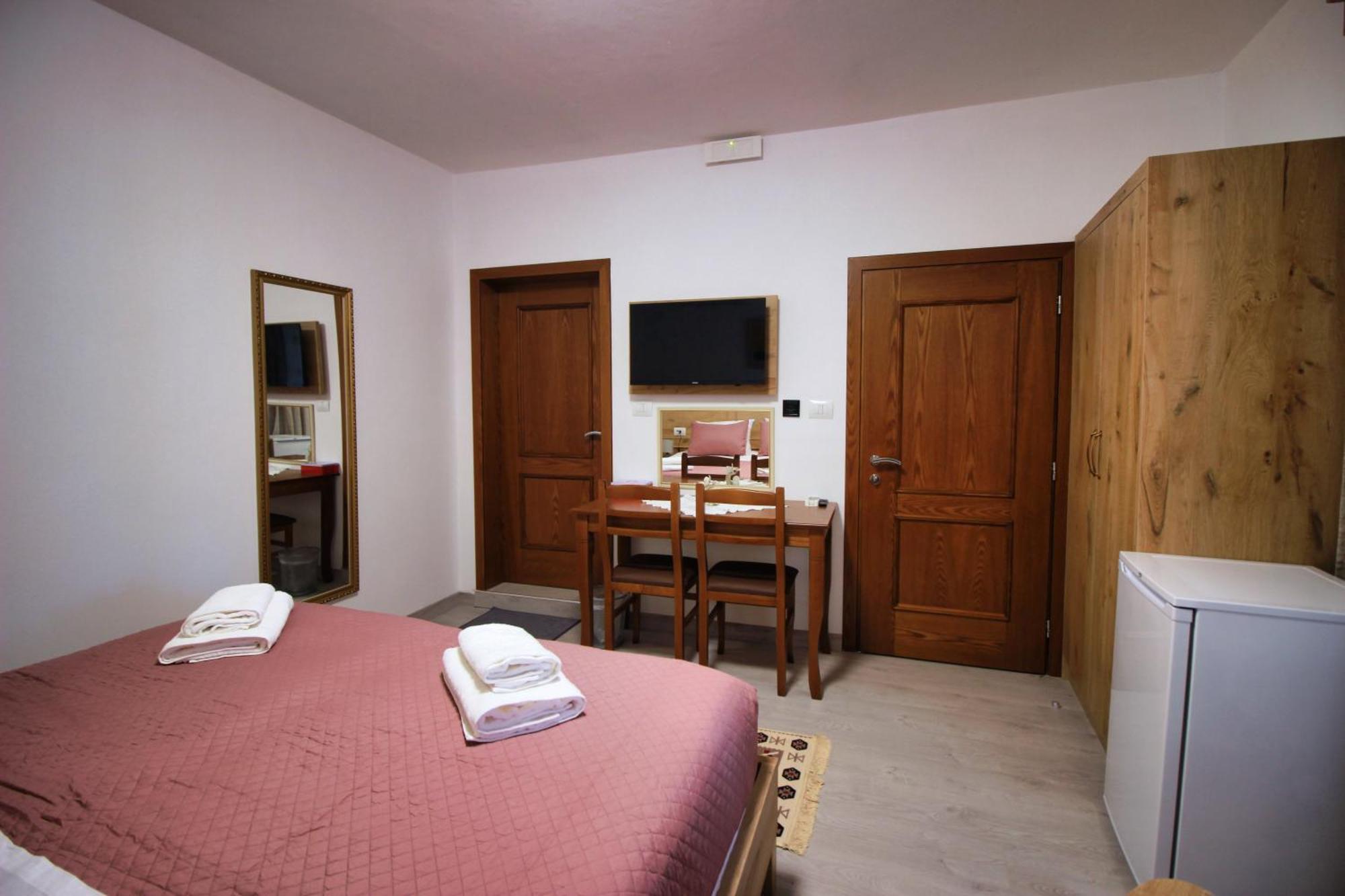 Gjirokastër Emblematic House Apartment 4 מראה חיצוני תמונה