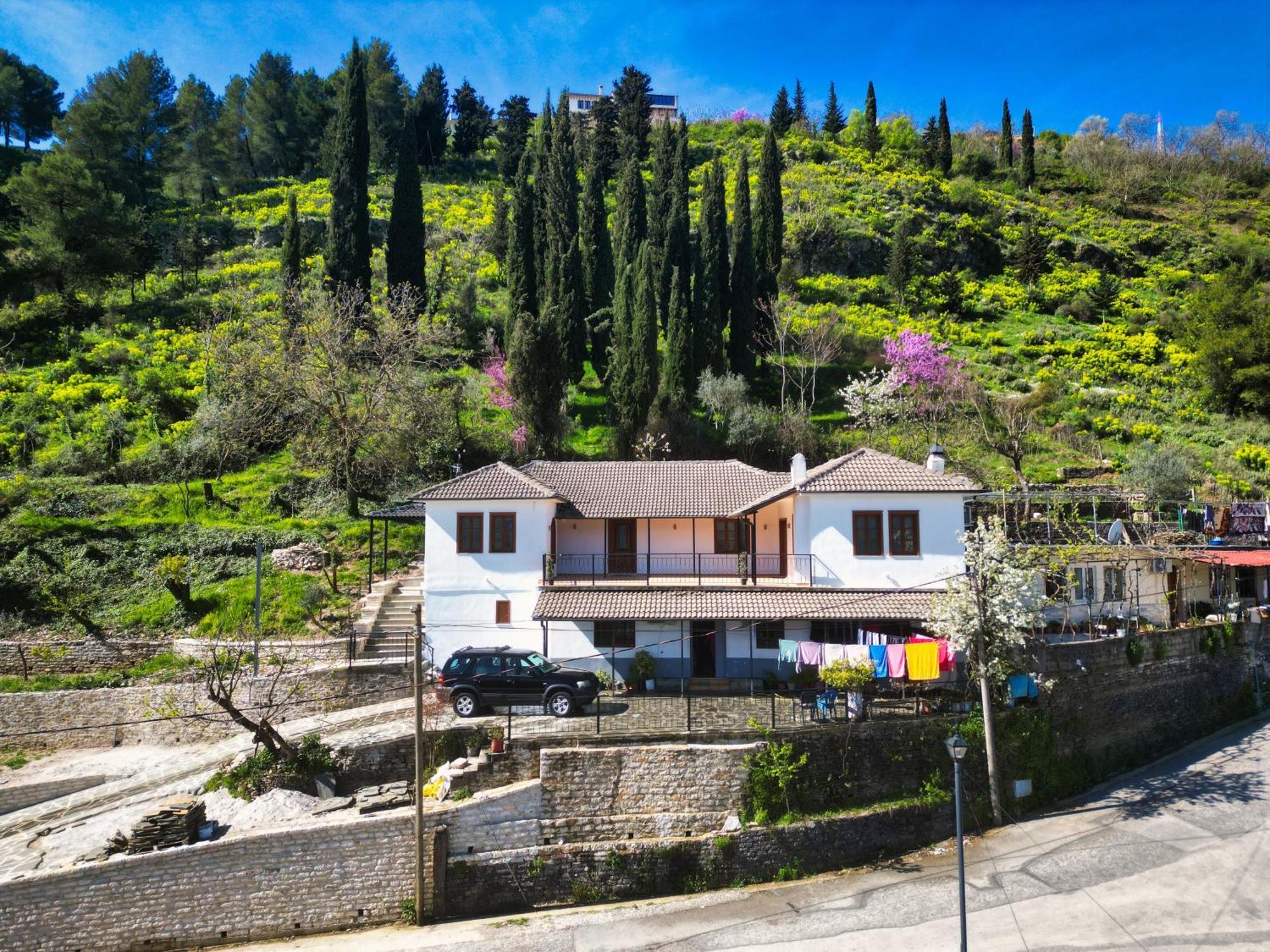 Gjirokastër Emblematic House Apartment 4 מראה חיצוני תמונה