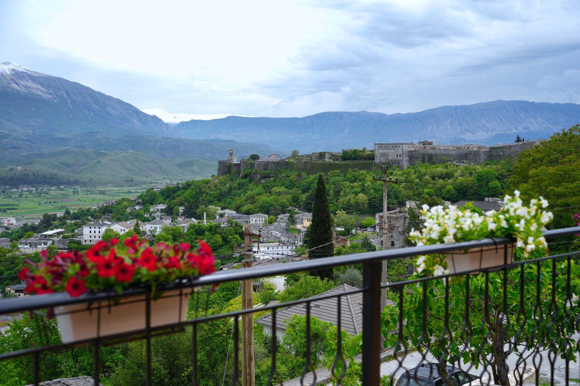 Gjirokastër Emblematic House Apartment 4 מראה חיצוני תמונה