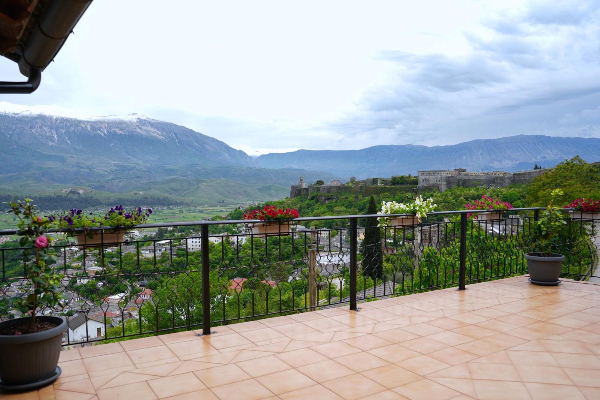 Gjirokastër Emblematic House Apartment 4 מראה חיצוני תמונה