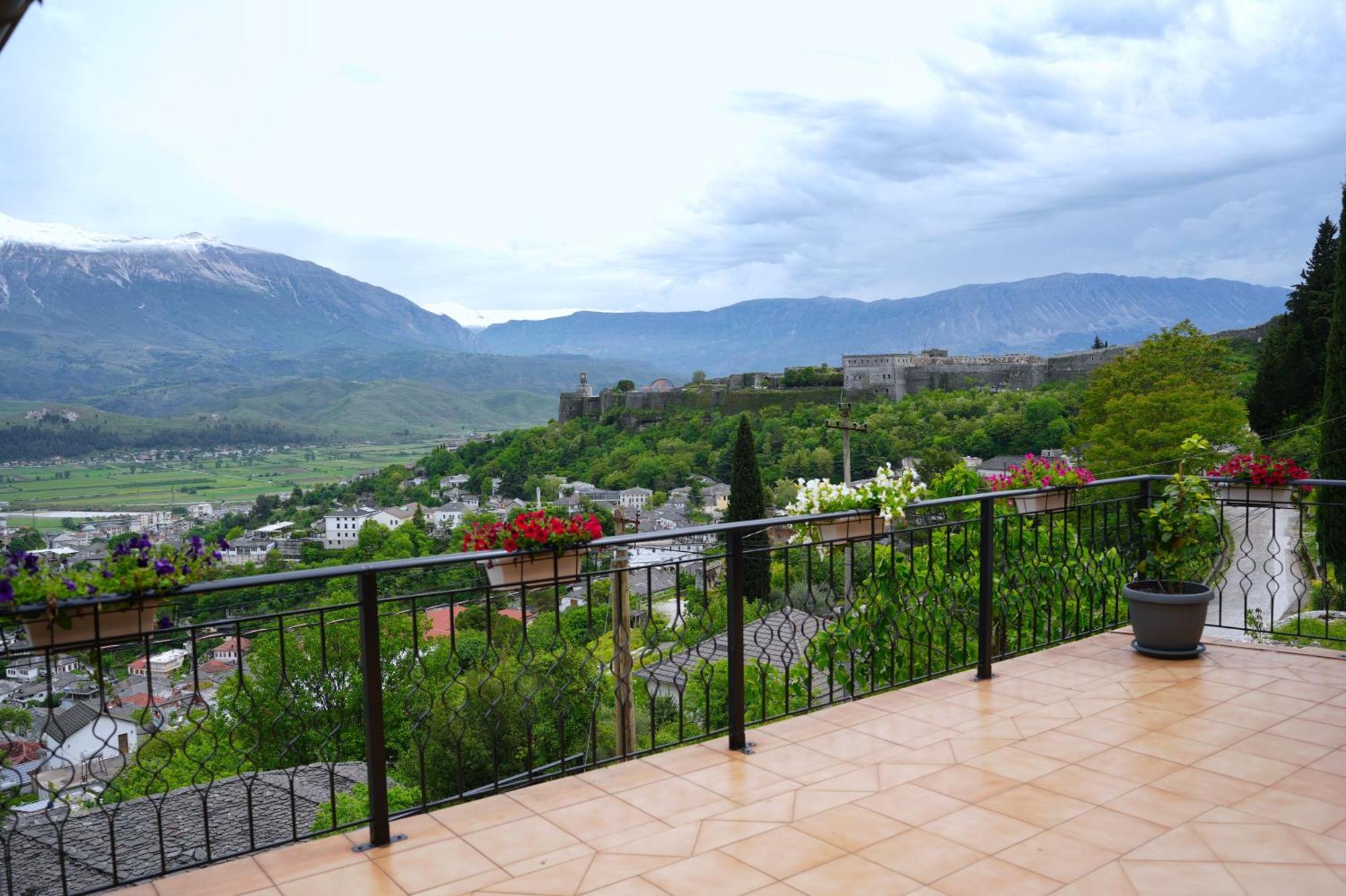 Gjirokastër Emblematic House Apartment 4 מראה חיצוני תמונה